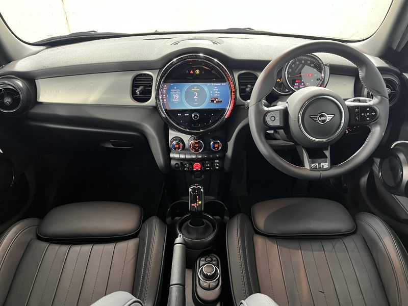 2022 (72) MINI HATCHBACK 1.5 Cooper Exclusive 5dr Auto 5732015