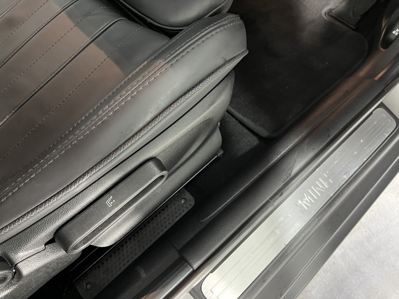 2022 (72) MINI HATCHBACK 1.5 Cooper Exclusive 5dr Auto 5732029