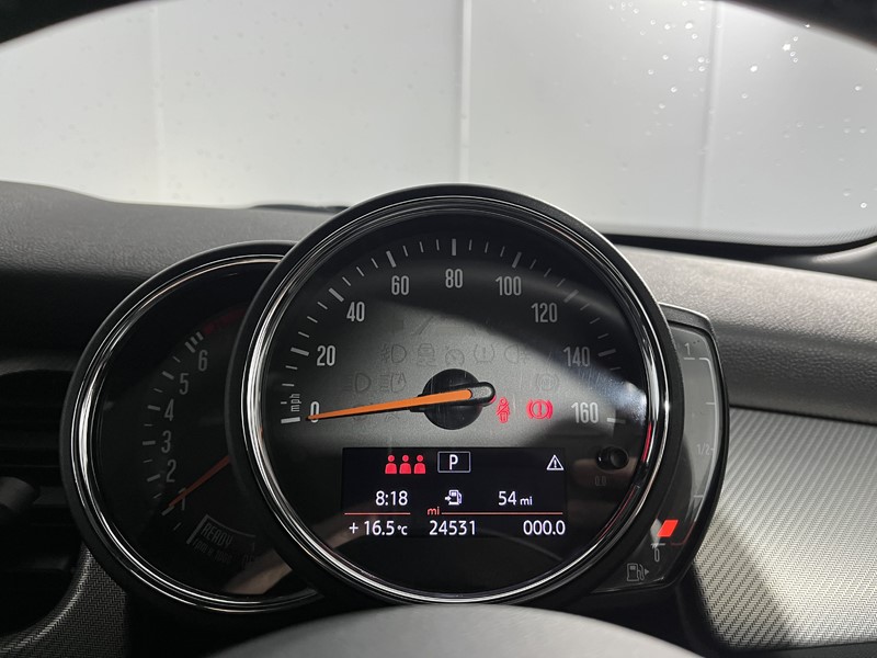 2022 (72) MINI HATCHBACK 1.5 Cooper Exclusive 5dr Auto 5732020