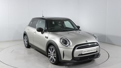 2022 (72) MINI HATCHBACK 1.5 Cooper Exclusive 5dr Auto 5732012