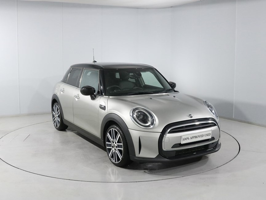 2022 (72) MINI HATCHBACK 1.5 Cooper Exclusive 5dr Auto