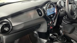 2022 (72) MINI HATCHBACK 1.5 Cooper Exclusive 5dr Auto 5732018