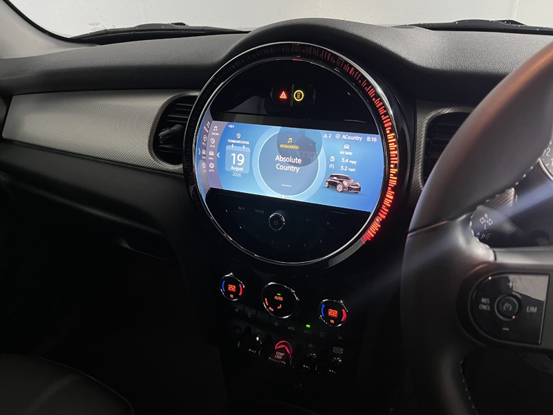 2022 (72) MINI HATCHBACK 1.5 Cooper Exclusive 5dr Auto 5732019