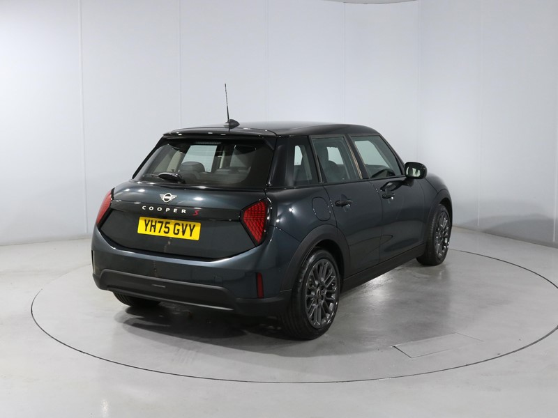 2025 (75) MINI COOPER 2.0 S Classic 5dr Auto 5732099