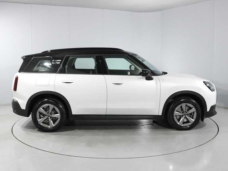 2025 (75) MINI COUNTRYMAN 1.5 C Classic 5dr Auto 5718970