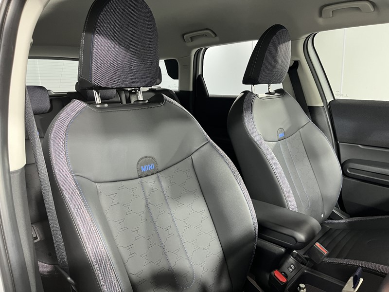 2025 (75) MINI COUNTRYMAN 1.5 C Classic 5dr Auto 5710221