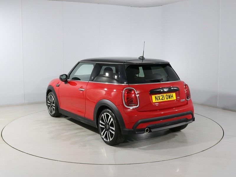 2021 (21) MINI HATCHBACK 1.5 Cooper Exclusive 3dr 1