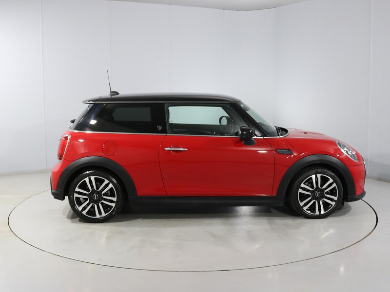 2021 (21) MINI HATCHBACK 1.5 Cooper Exclusive 3dr 5704700
