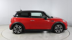 2021 (21) MINI HATCHBACK 1.5 Cooper Exclusive 3dr 5704700