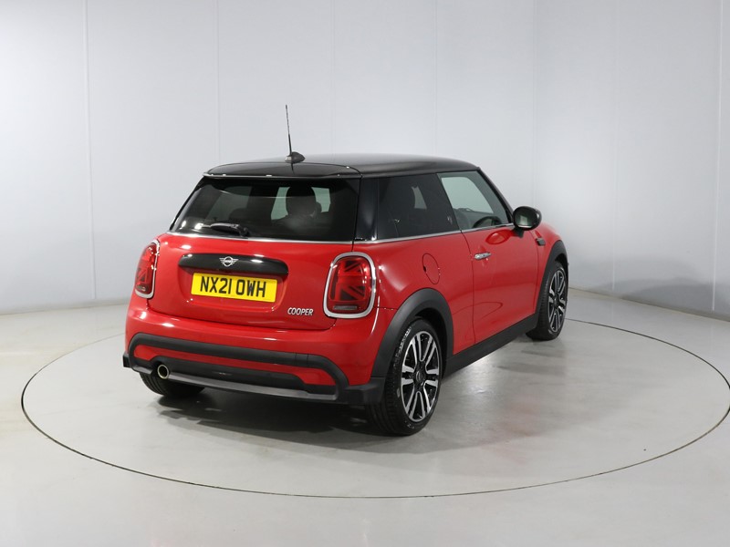 2021 (21) MINI HATCHBACK 1.5 Cooper Exclusive 3dr 5704738