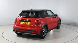 2021 (21) MINI HATCHBACK 1.5 Cooper Exclusive 3dr 5704738