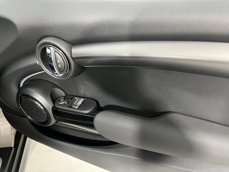 2023 (72) MINI HATCHBACK 1.5 Cooper Exclusive 3dr Auto 5722599