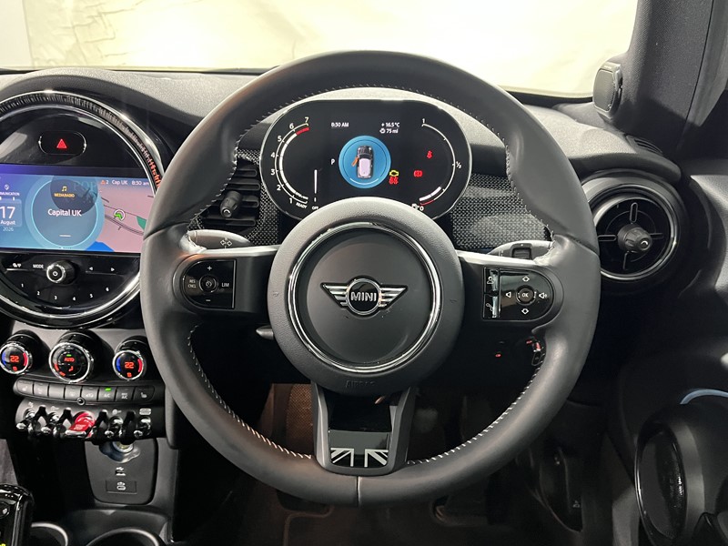 2023 (72) MINI HATCHBACK 1.5 Cooper Exclusive 3dr Auto 5722583