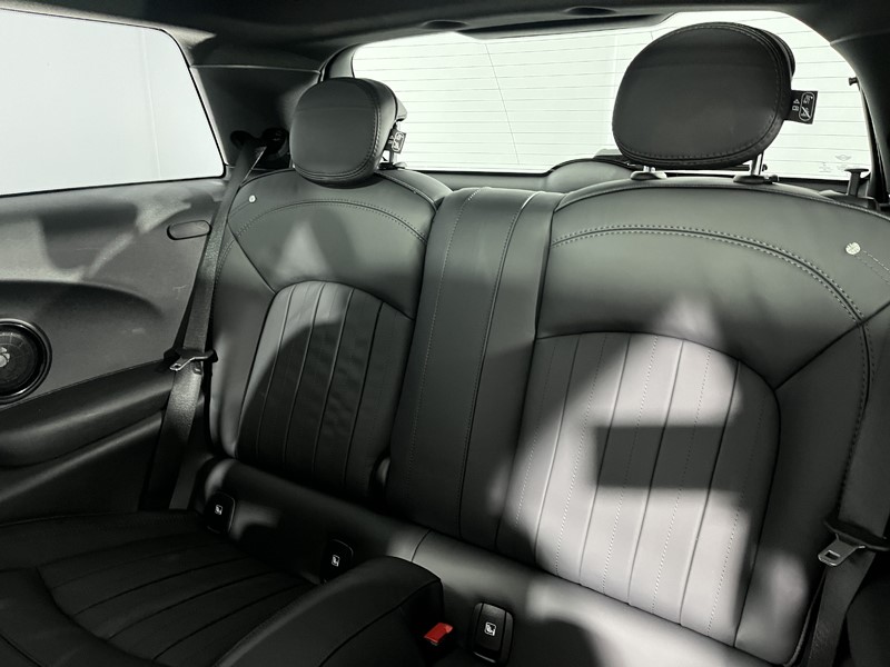 2023 (72) MINI HATCHBACK 1.5 Cooper Exclusive 3dr Auto 5722590