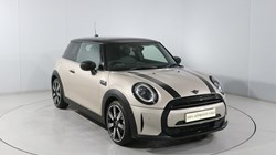 2023 (72) MINI HATCHBACK 1.5 Cooper Exclusive 3dr Auto 5722579