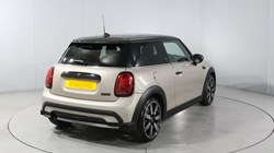 2023 (72) MINI HATCHBACK 1.5 Cooper Exclusive 3dr Auto 5722624