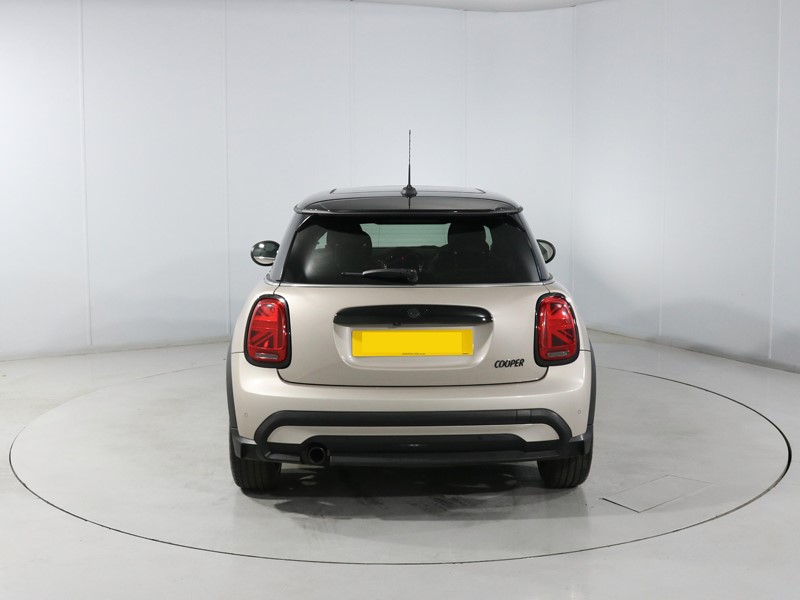 2023 (72) MINI HATCHBACK 1.5 Cooper Exclusive 3dr Auto 5722593