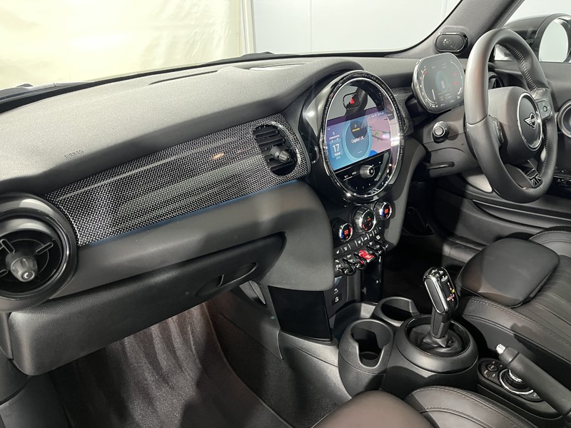 2023 (72) MINI HATCHBACK 1.5 Cooper Exclusive 3dr Auto 5722585