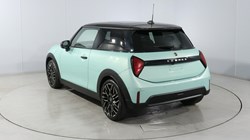 2024 (24) MINI COOPER 1.5 C Exclusive 3dr Auto 1