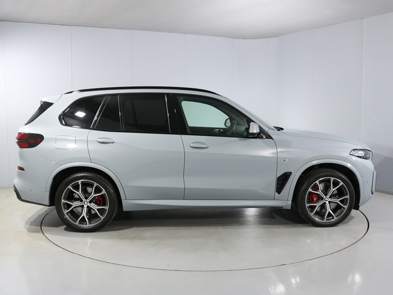 2023 (73) BMW X5 xDrive30d MHT M Sport 5dr Auto 5714320