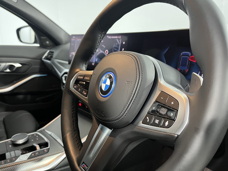 2022 (72) BMW 3 SERIES 330e xDrive M Sport 5dr Step Auto 5722647