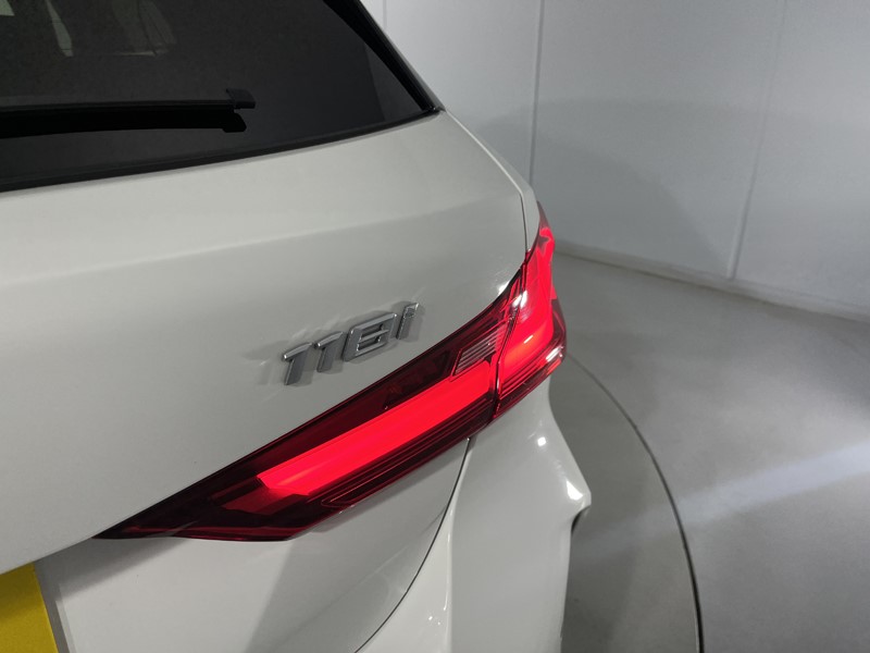 2020 (70) BMW 1 SERIES 118i M Sport 5dr 5723077