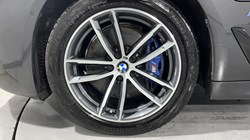 2021 (21) BMW 5 SERIES 530e xDrive M Sport 4dr Auto 5722387