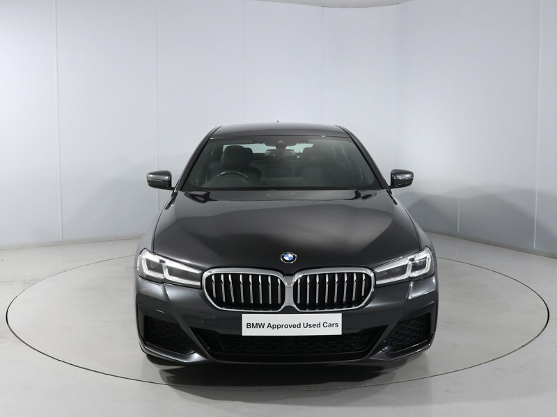 2021 (21) BMW 5 SERIES 530e xDrive M Sport 4dr Auto 5722389