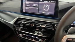2021 (21) BMW 5 SERIES 530e xDrive M Sport 4dr Auto 5722381