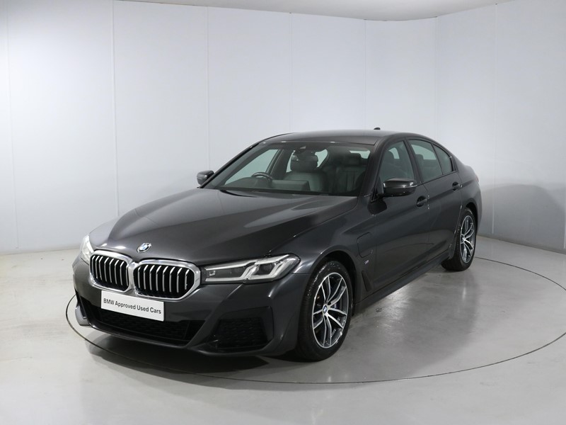 2021 (21) BMW 5 SERIES 530e xDrive M Sport 4dr Auto 5722424