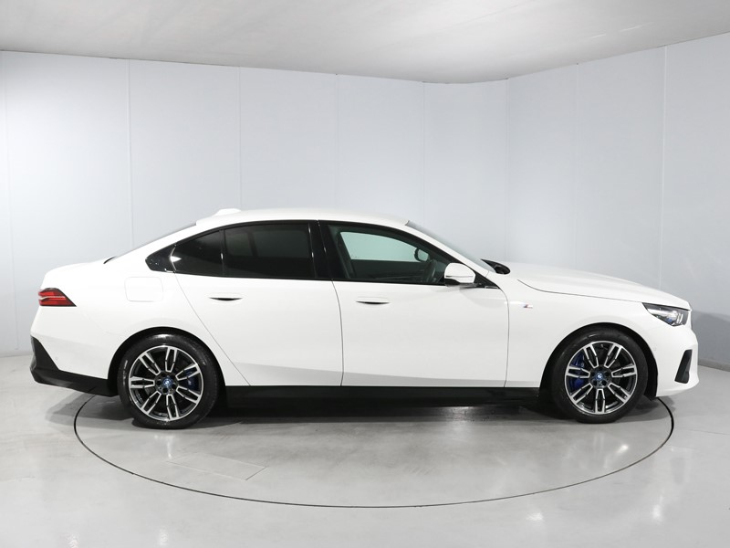2023 (73) BMW I5 250kW eDrive40 M Sport 84kWh 4dr Auto 5722927