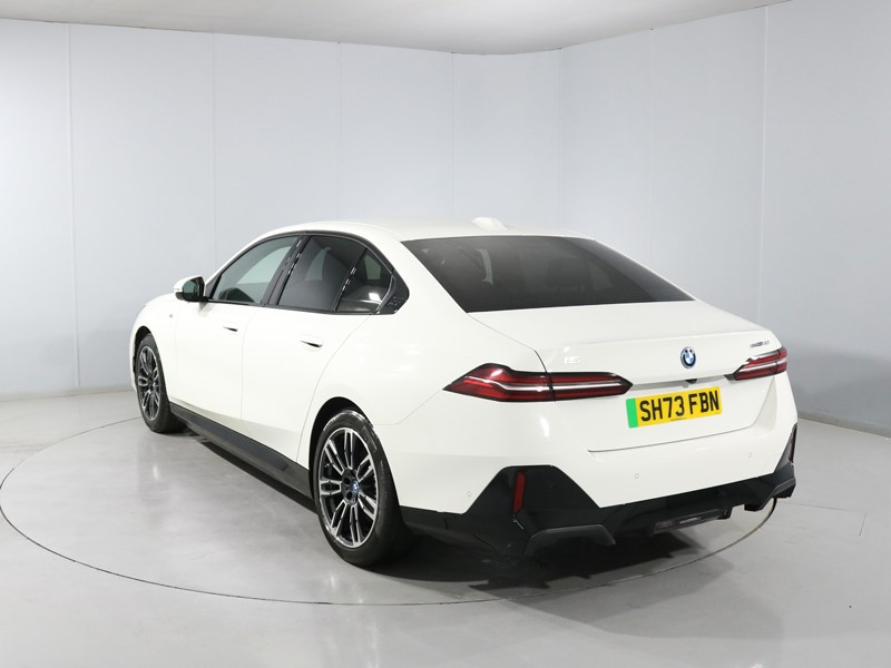 2023 (73) BMW I5 250kW eDrive40 M Sport 84kWh 4dr Auto 1