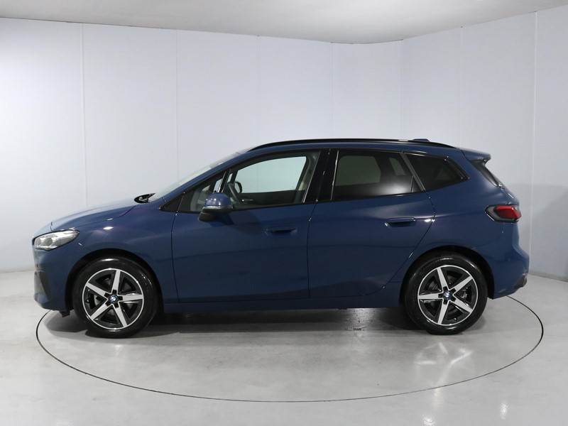 2025 (75) BMW 2 SERIES 220i MHT Sport 5dr DCT 5727923