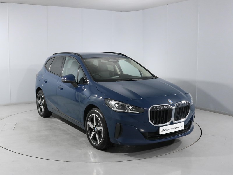 2025 (75) BMW 2 SERIES 220i MHT Sport 5dr DCT