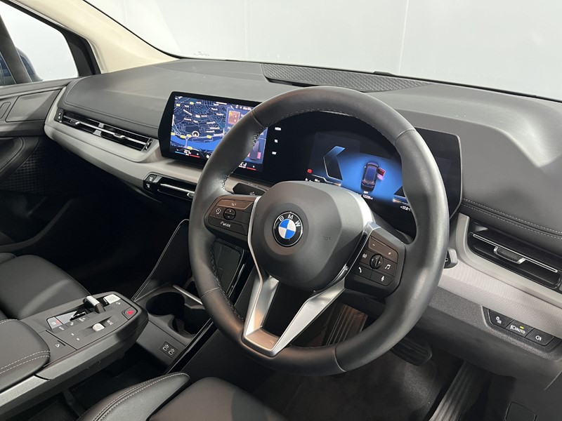 2025 (75) BMW 2 SERIES 220i MHT Sport 5dr DCT 5727881