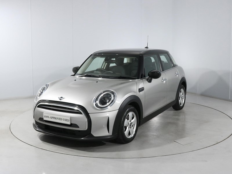 2023 (73) MINI HATCHBACK 1.5 Cooper Classic Premium 5dr Auto 5732009