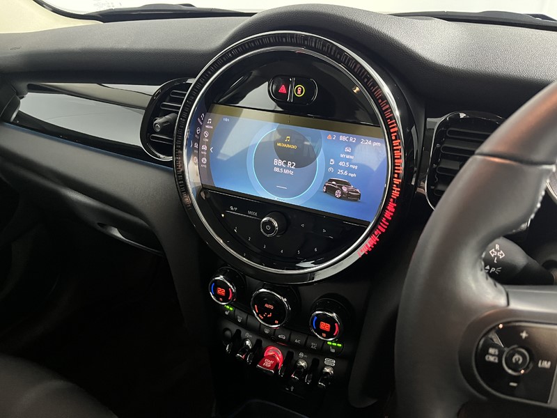 2023 (73) MINI HATCHBACK 1.5 Cooper Classic Premium 5dr Auto 5731975