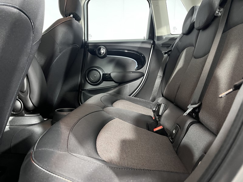 2023 (73) MINI HATCHBACK 1.5 Cooper Classic Premium 5dr Auto 5732002