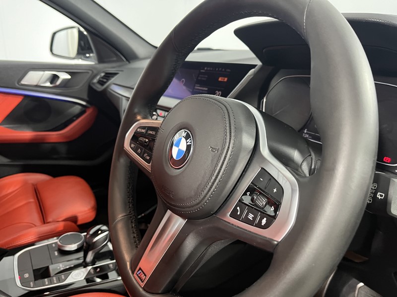 2020 (20) BMW 1 SERIES 118i M Sport 5dr Step Auto 5736994