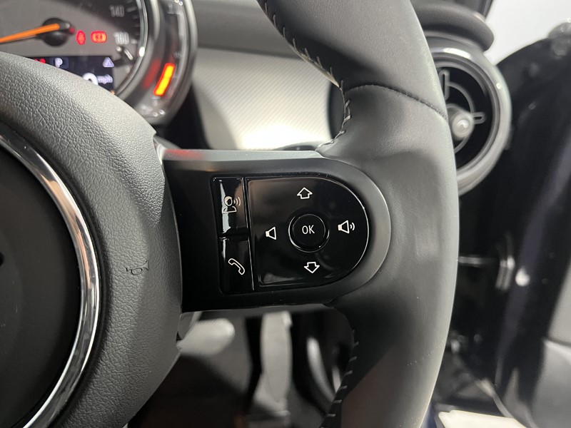2022 (22) MINI HATCHBACK 1.5 Cooper Exclusive 5dr 5736950