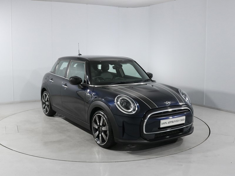 2022 (22) MINI HATCHBACK 1.5 Cooper Exclusive 5dr