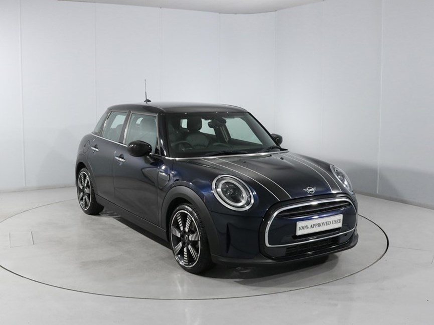 2022 (22) MINI HATCHBACK 1.5 Cooper Exclusive 5dr