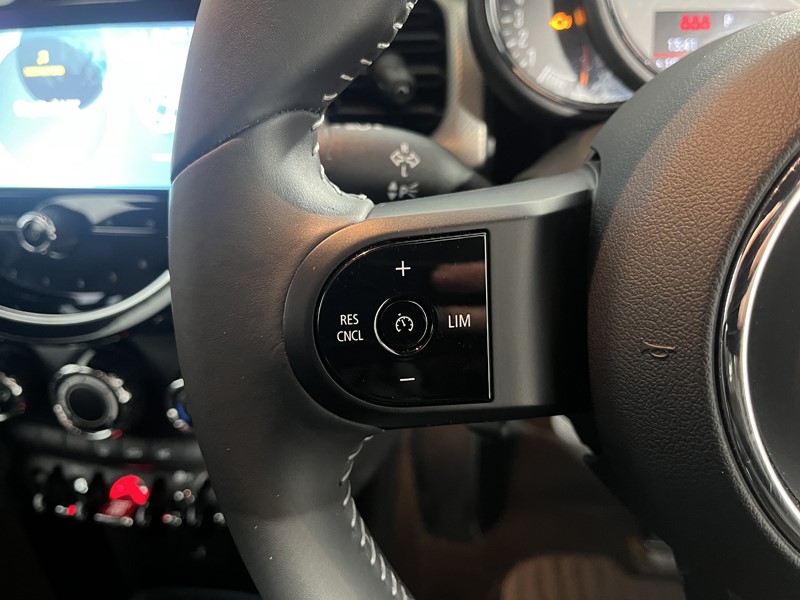 2022 (22) MINI HATCHBACK 1.5 Cooper Exclusive 5dr 5736949