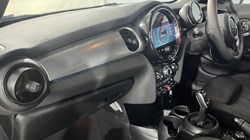 2022 (22) MINI HATCHBACK 1.5 Cooper Exclusive 5dr 5736934