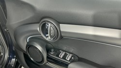 2022 (22) MINI HATCHBACK 1.5 Cooper Exclusive 5dr 5736946