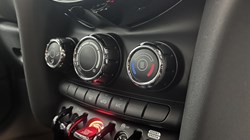 2022 (22) MINI HATCHBACK 1.5 Cooper Exclusive 5dr 5736957