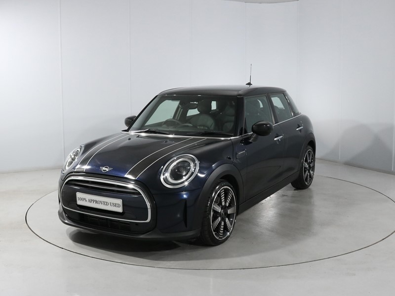 2022 (22) MINI HATCHBACK 1.5 Cooper Exclusive 5dr 5736968