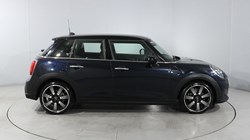2022 (22) MINI HATCHBACK 1.5 Cooper Exclusive 5dr 5736930