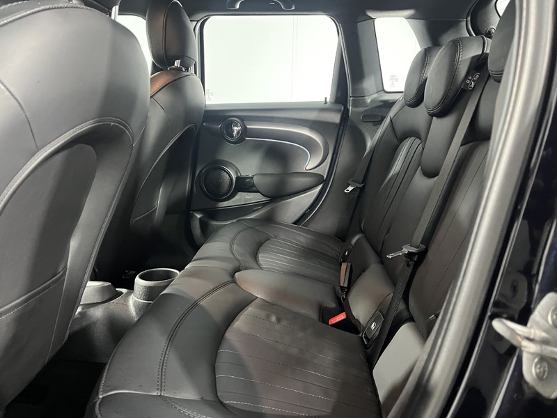 2022 (22) MINI HATCHBACK 1.5 Cooper Exclusive 5dr 5736962