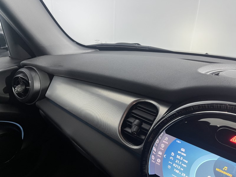 2022 (22) MINI HATCHBACK 1.5 Cooper Exclusive 5dr 5736952